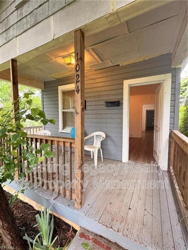 Photo - 1024 W Thirteenth ST