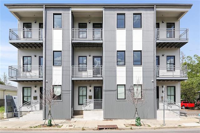 Building Photo - 3431 Chartres St