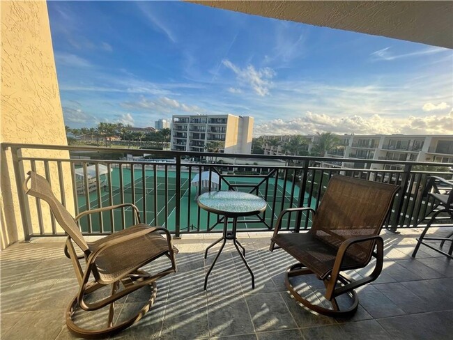 FURNISHED 2/2 CONDO IN RACQUET CLUB OF VER... - FURNISHED 2/2 CONDO IN RACQUET CLUB OF VER...