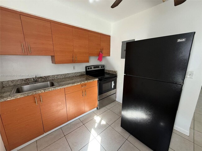 Photo - 14355 NE 6th Ave Unidad 8