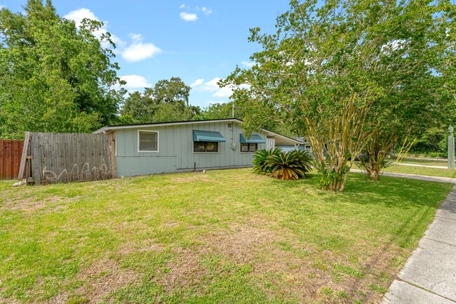 Photo - 6766 Londonbridge Ln