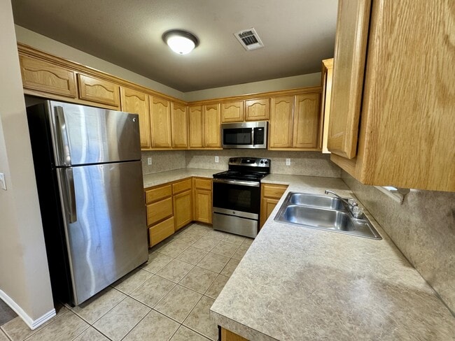 Photo - 200 Carson Rd