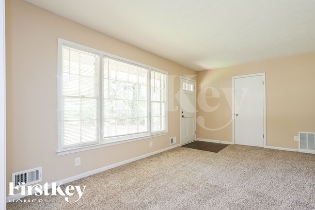 Photo - 1348 Yates Ave