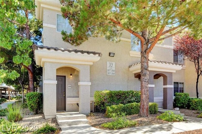 Photo - Gorgeous 2bedoom condo ready for immediate...