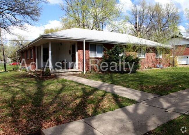 Building Photo - North Overland Park Duplex-Available in MA... Rental