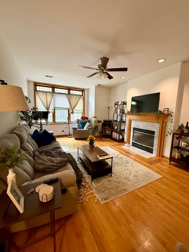 Photo - 4103 N Kenmore Ave