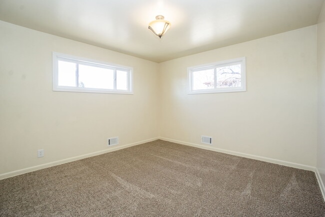 Photo - 7028 Lipan St