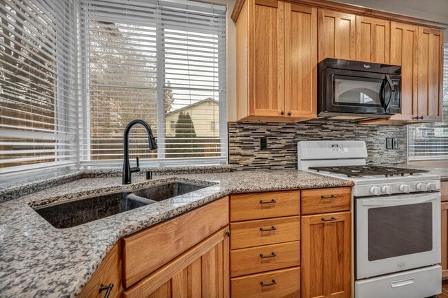 3526 Heron's Cir