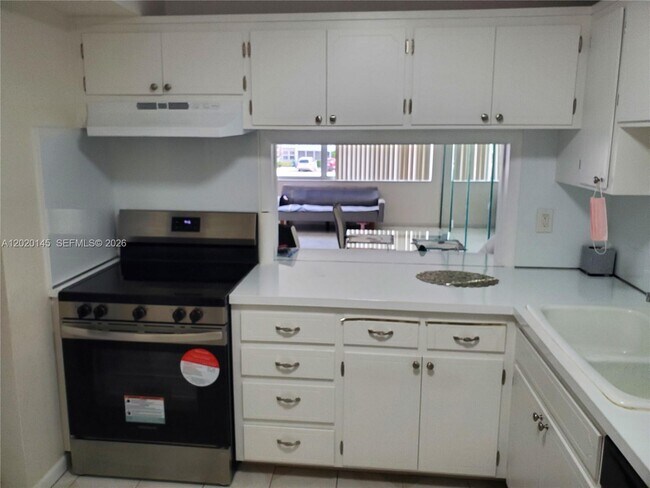 Photo - 330 SE 2nd St Unit 203H