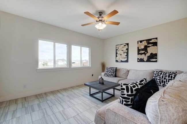 Photo - 413 White Steppe Way