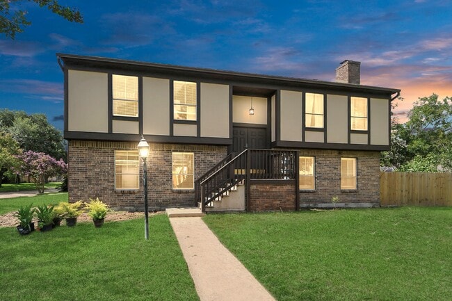 Building Photo - 19503 Mission Mill Ln Rental