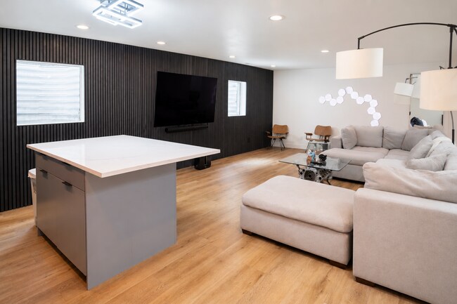 Photo - 241 E Belmont Ave
