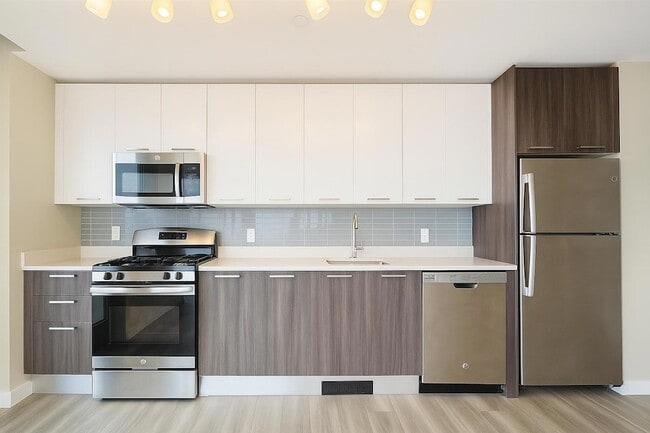 Photo - 1524 Sheepshead Bay Rd