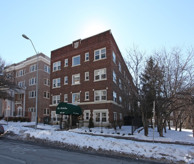 Building Photo - The Richelieu