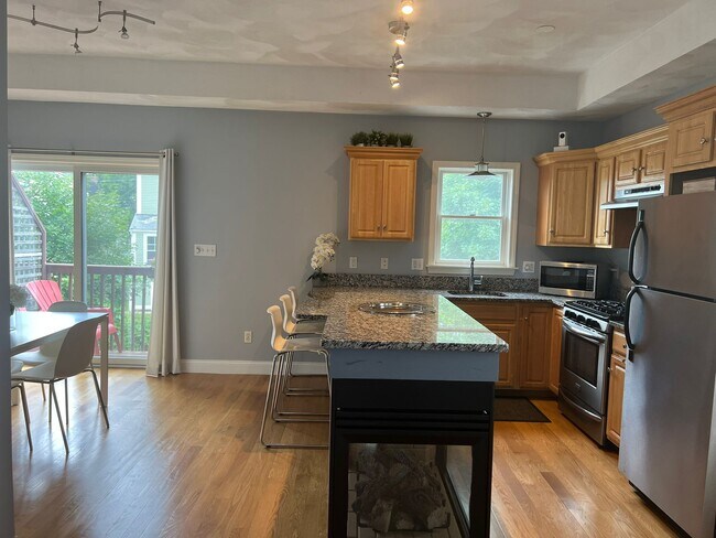 Photo - 50-1 Barr St