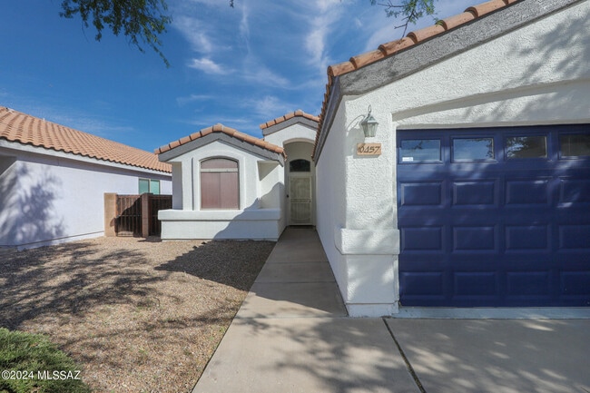 Photo - 10457 E Oakbrook St