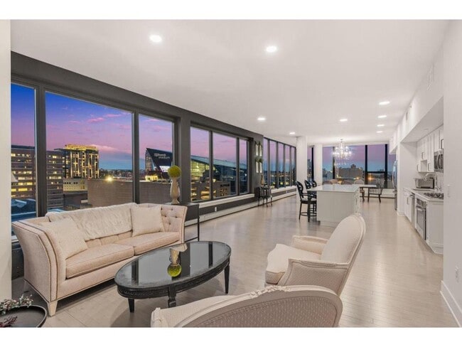 Building Photo - 740 Portland Ave Unit 1201