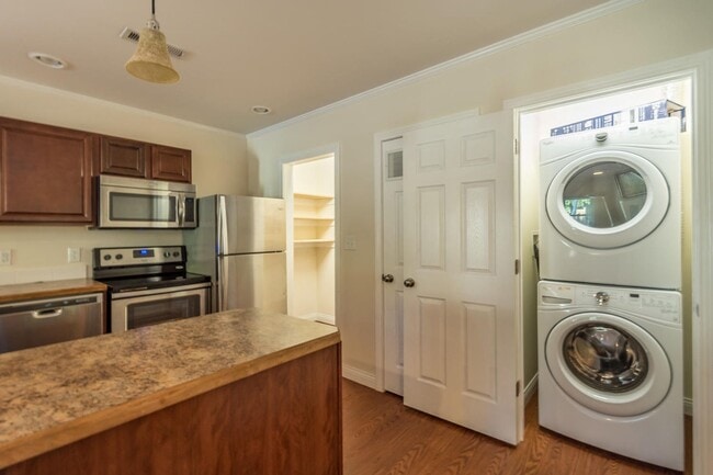 Photo - 209 N Madison St