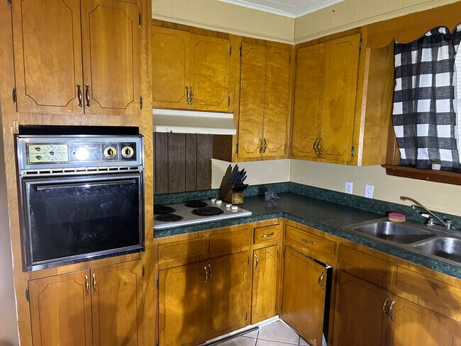 Photo - 210 S Horner St