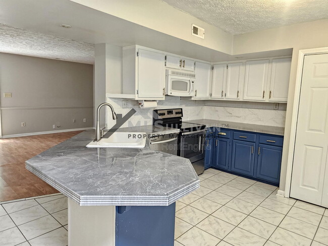 Photo - 8184 McGuire Dr