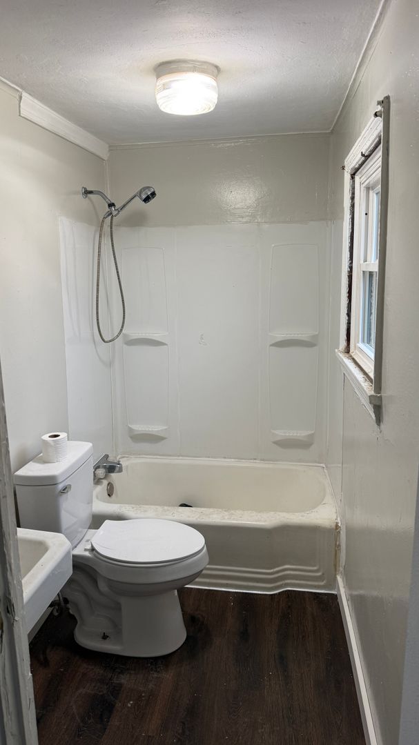 Photo - Cozy 1 bed 1 bath singly family home!