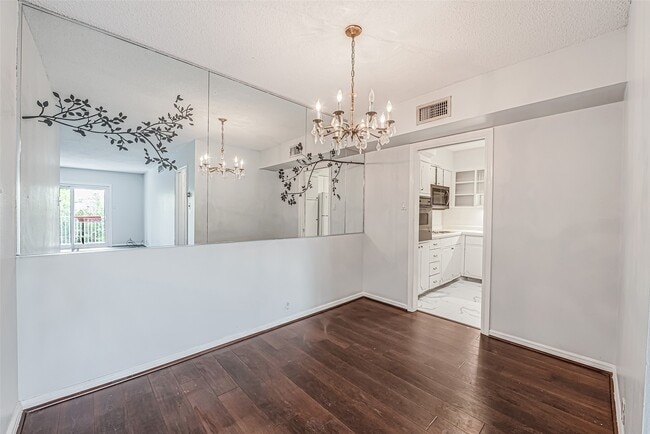 Photo - 2601 Bellefontaine Unit B309