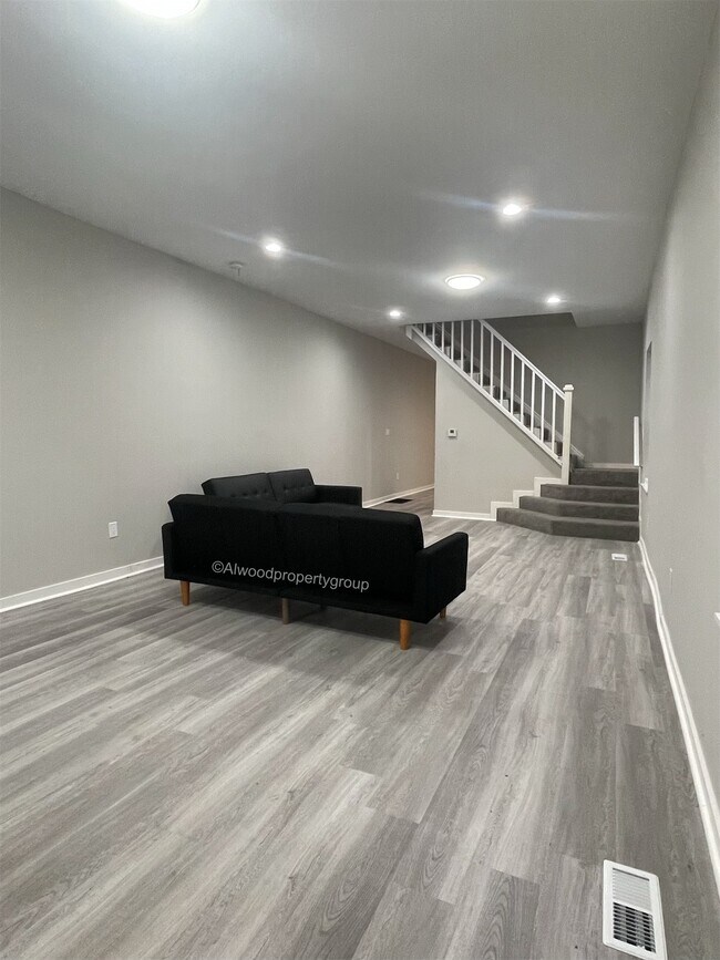 Photo - 1021 S State Ave