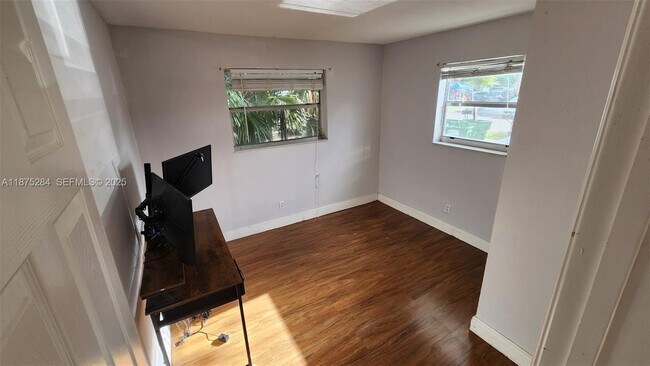 Photo - 1210 NW 30th Ave Unit 1-3