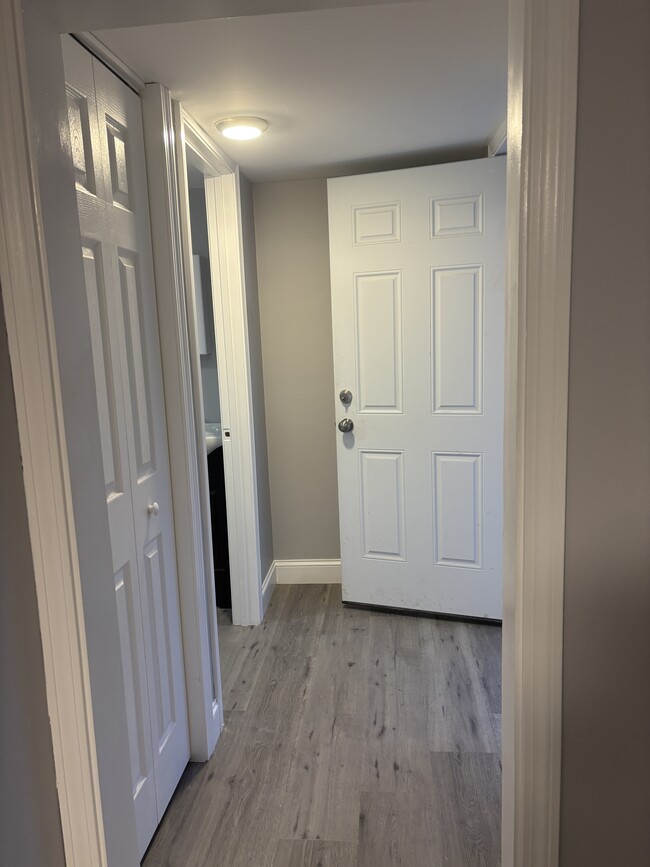 Photo - 121 School St