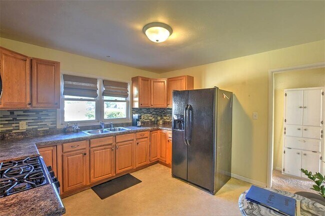 Photo - 11 Nolen Dr