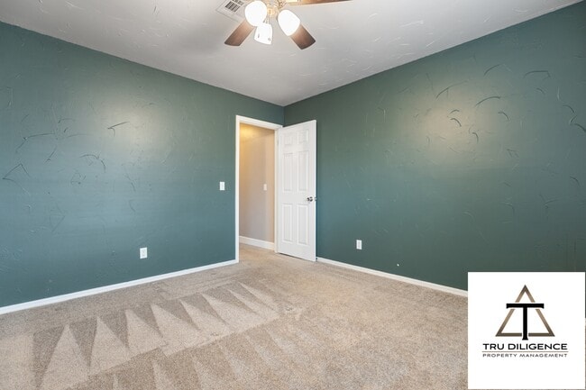 Photo - 1324 Concord Ln