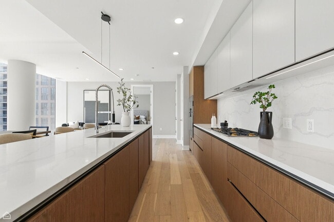 Photo - 146 W Erie St Unit 1201