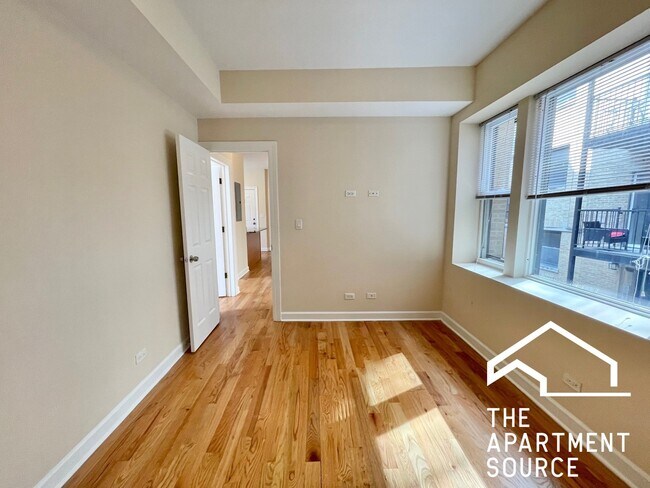 Photo - 3347 W Wilson Ave Unit 1N