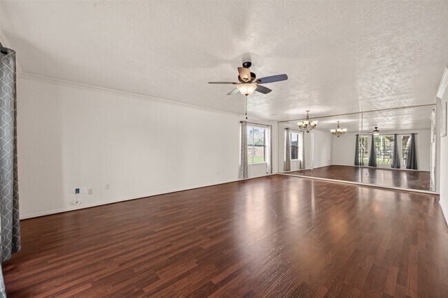 Photo - 11002 Heron Nest St