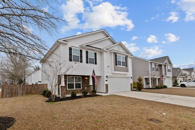 Photo - 301 Ginger Dr