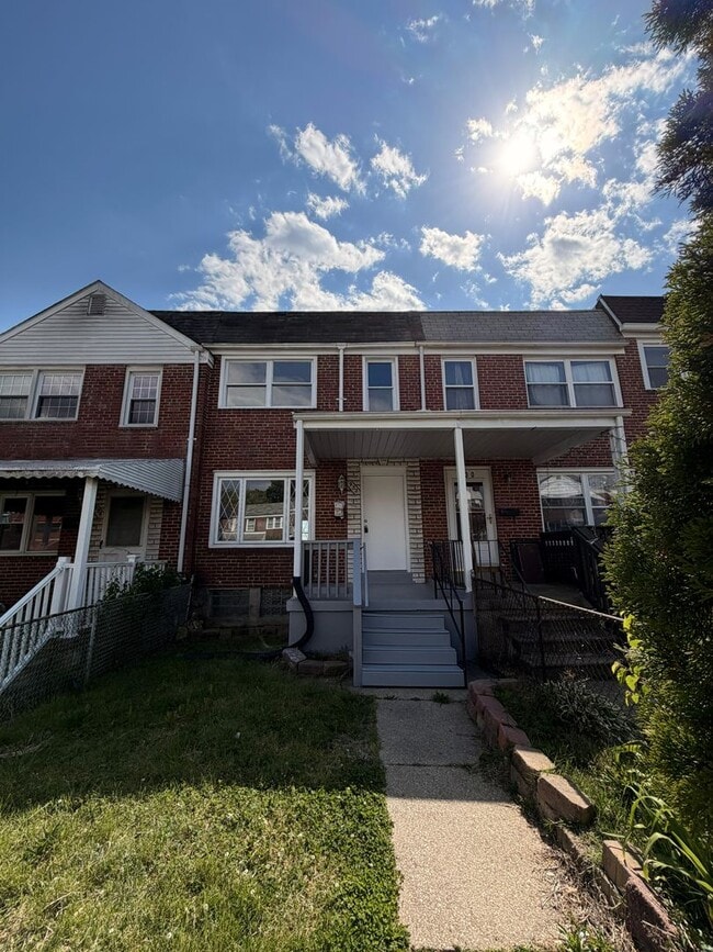 Building Photo - 932 Elton Ave