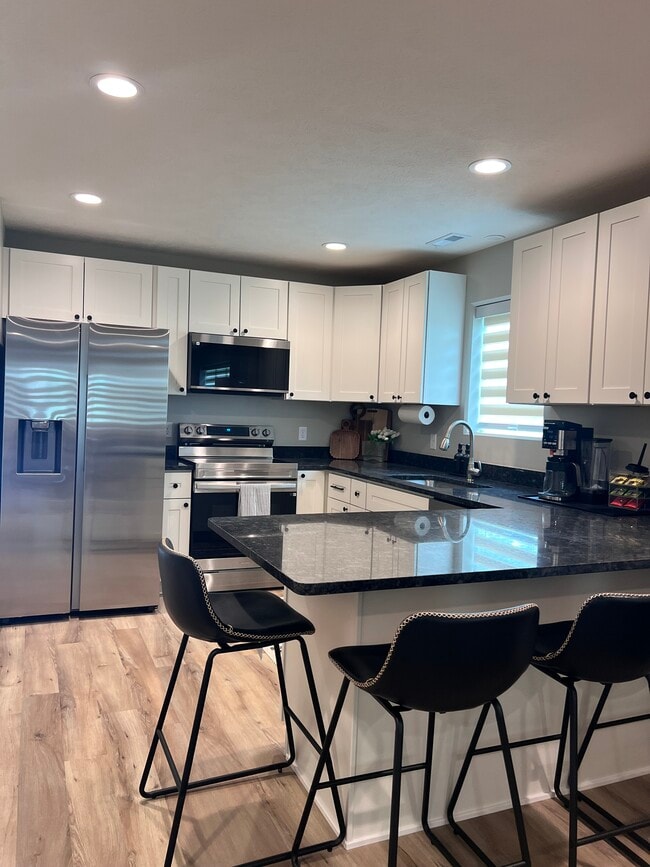 Building Photo - 3134 S 48th St Rental