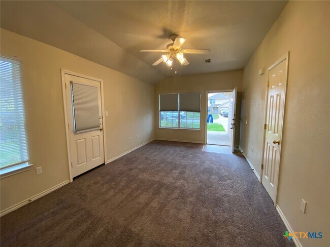 Photo - 3107 Yaupon Rd
