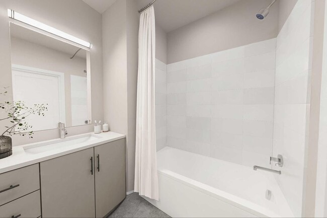 Photo - Nanda on the Alameda