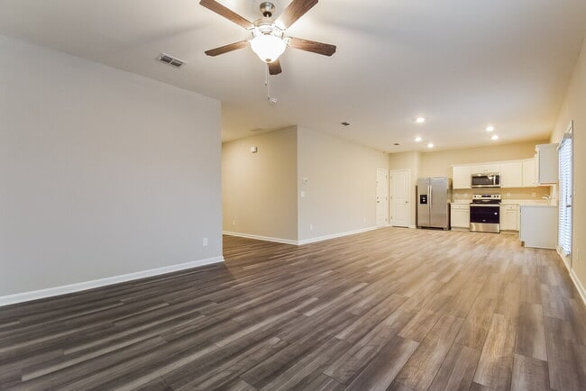 Photo - 525 Knightsbridge Ln