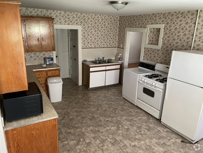 Building Photo - 229 River St Rental