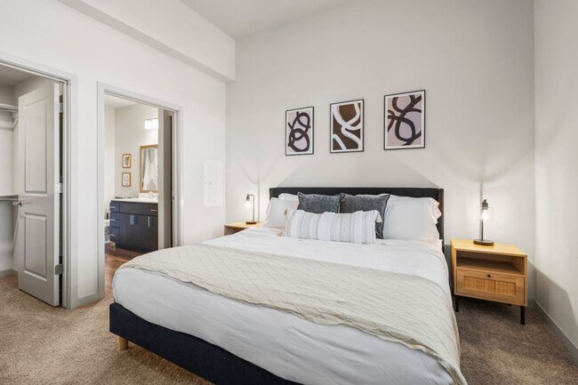 Photo - 711 W Broadway Rd Unidad ID1366975P