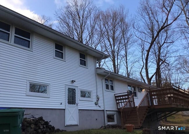 1040 Mountain Rd