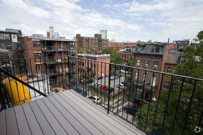Building Photo - 666 Massachusetts Ave Unit 2 Rental
