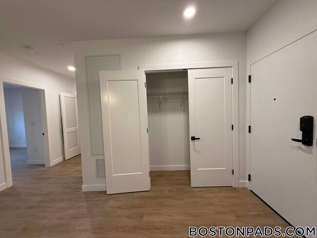 Photo - 199 Gardner St Unidad 308