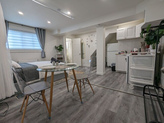 Photo - 2582 Chem. Bedford Unit ID1061582P