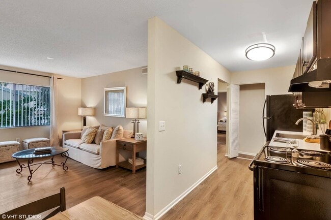 Building Photo - Sarasota South