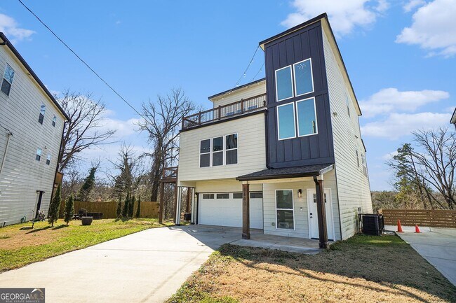 Photo - 1480 Norris Pl NW