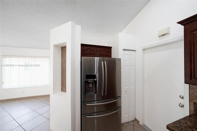Photo - 1289 Majesty Terrace