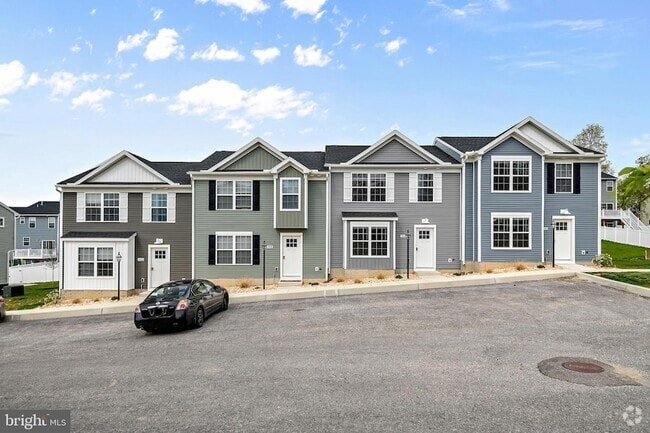 Building Photo - 2629 Maplewood Cir Rental